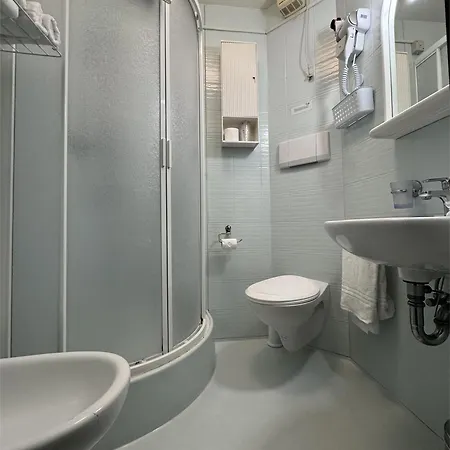 Ely Ξενοδοχείο